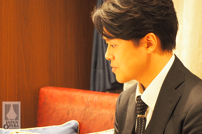 山本康寛氏